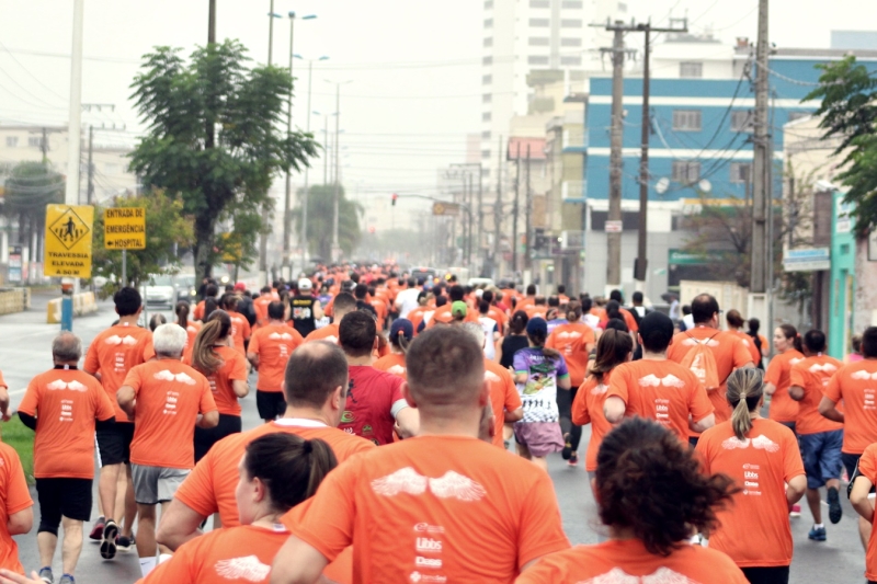 Corrida do Bem farmaSesi reúne 800 participantes em Lages
