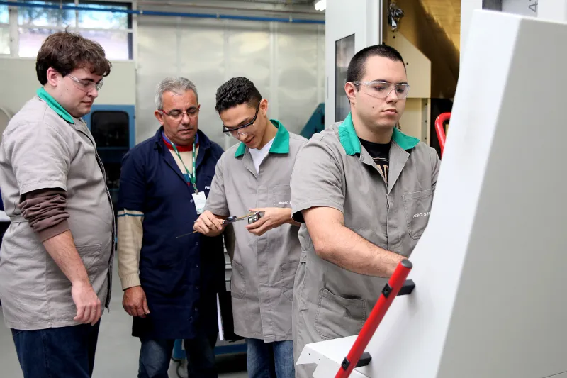No SENAI/SC, os cursos de aprendizagem são gratuitos e a seleção é realizada pelas indústrias contratantes. (foto: Marcelo Kopcki)