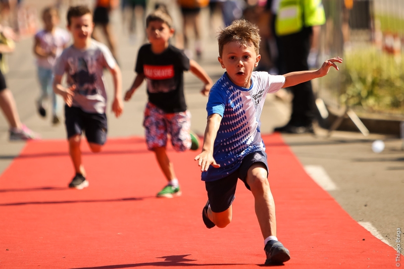 Maratoninha contou com a participação de 100 crianças. Foto: Thiago Braga
