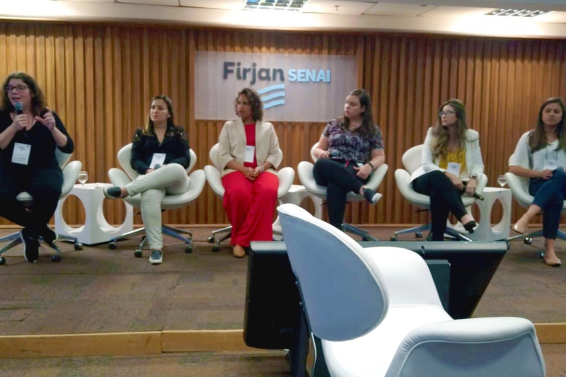 Carla (E) participou neste ano do Business&Tech Women´s Network, evento que tratou dos desafios enfrentados pelas mulheres para ingressar no mundo das inovações (Foto: Arquivo Pessoal)