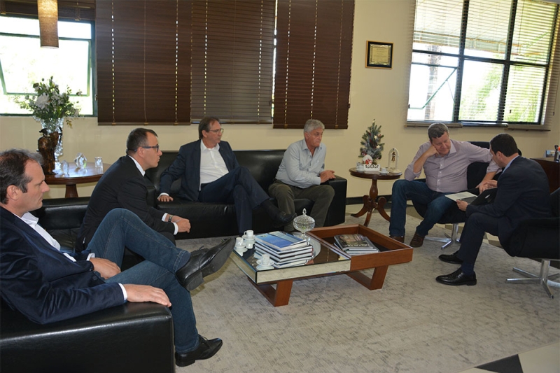 Reunião com prefeito Luciano Buligon, em Chapecó (foto: MB Comunicação)