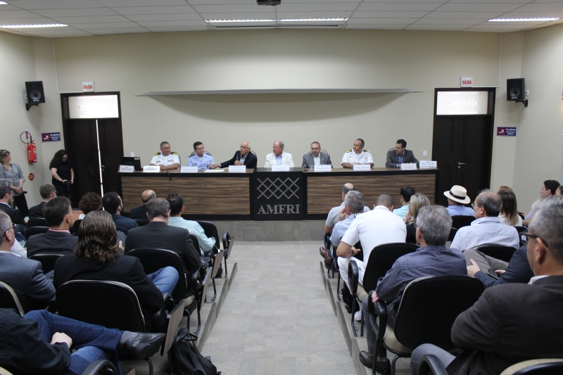 Reunião do Comdefesa na Amfri (foto: Rúbia Guedes)