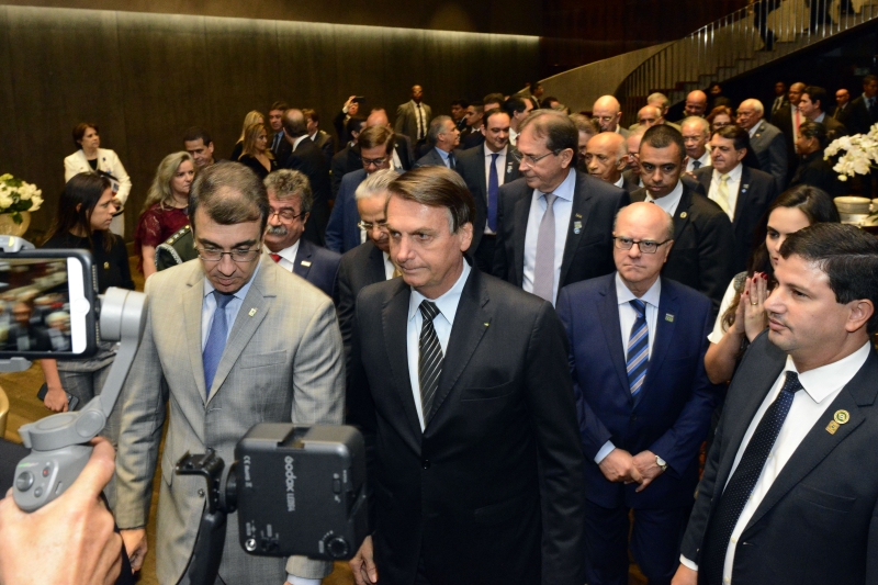 Em evento com Bolsonaro, FIESC defende infraestrutura e reformas