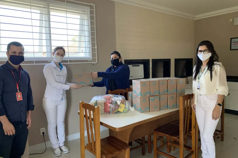 Cegapam, em Gaspar, recebeu 728 escovas de dente