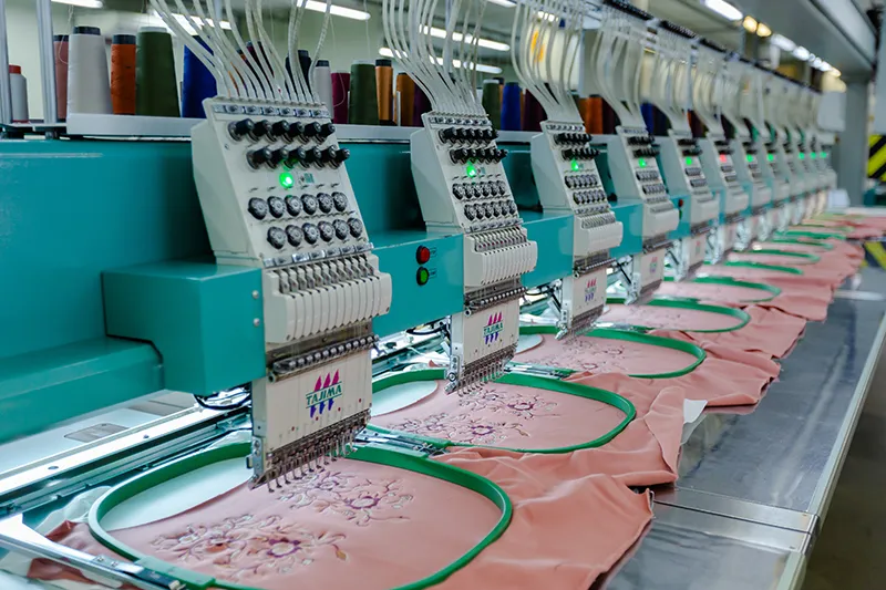 Thiago Hering e linha de produção em Blumenau: novos canais de venda.