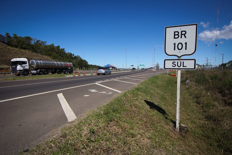 Foram concedidos 220 km entre os municípios de Paulo Lopes/SC (foto: divulgação MInfra)