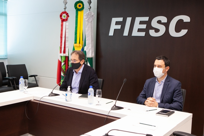 Aguiar (e) e Fabrizio Machado Pereira conduziram a reunião on-line do conselho de governança. Foto: Filipe Scotti