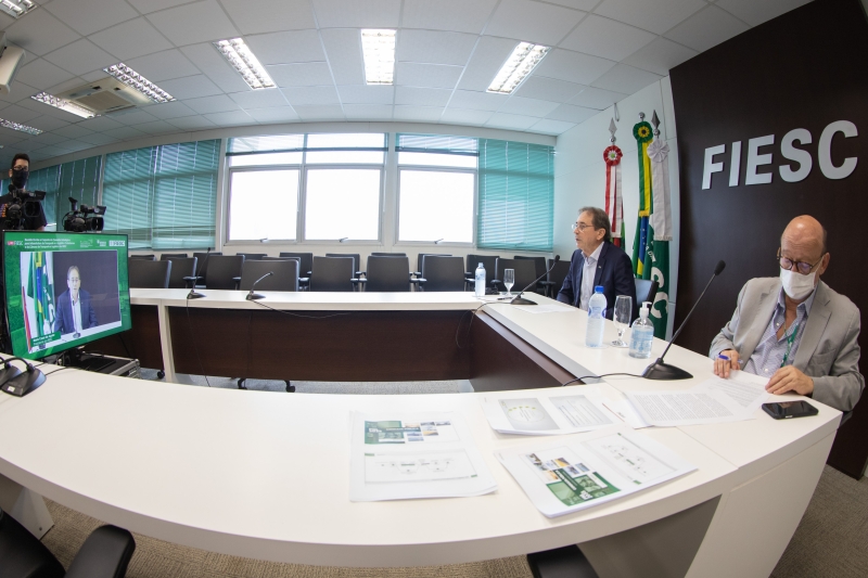 “Ansiosamente esperamos que SC finalmente seja inserida no contexto logístico nacional”, destacou Mario Aguiar, em reunião virtual (foto: Filipe Scotti)