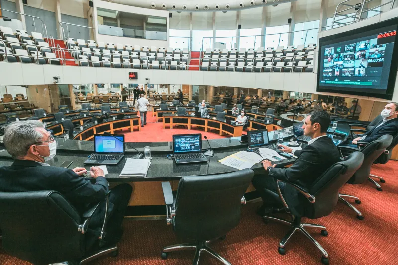Encontro semipresencial reuniu especialistas em infraestrutura e parlamentares (foto: Bruno Collaço/Agência AL)