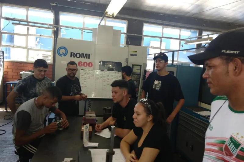 Educação profissional mais próxima da indústria e da comunidade (Foto tirada antes da pandemia - arquivo Zen)