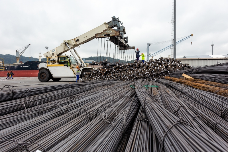 Cooperativa de construtoras de SC importa 20 mil toneladas de aço