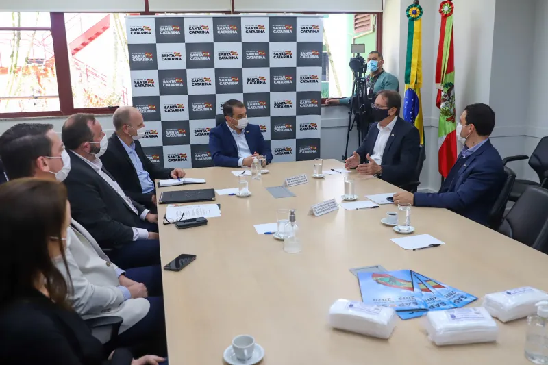 Participantes do ato de assinatura do convênio ressaltaram a importância da ressocialização dos apenados (foto: Filipe Scotti)