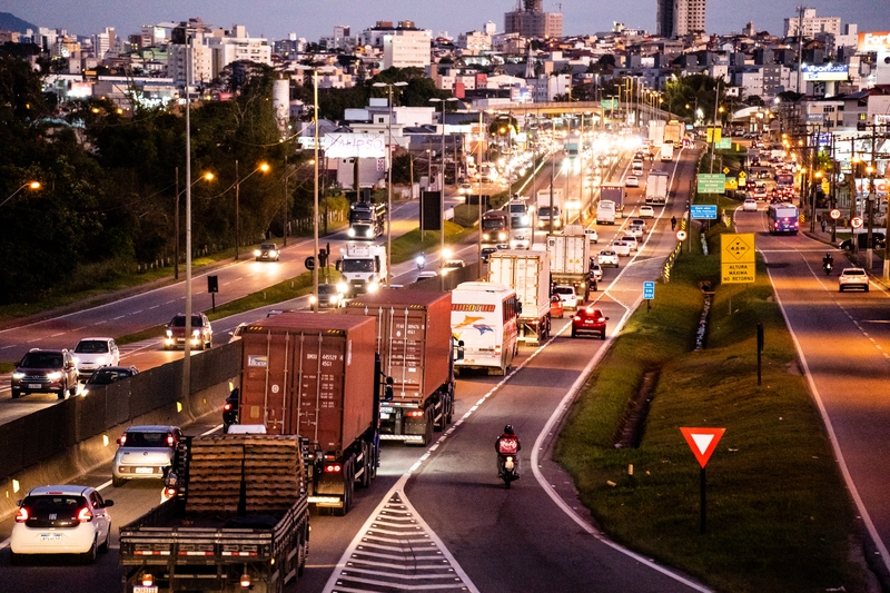 Rodovias de SC estão congestionadas a qualquer hora (foto: Heitor Pergher)