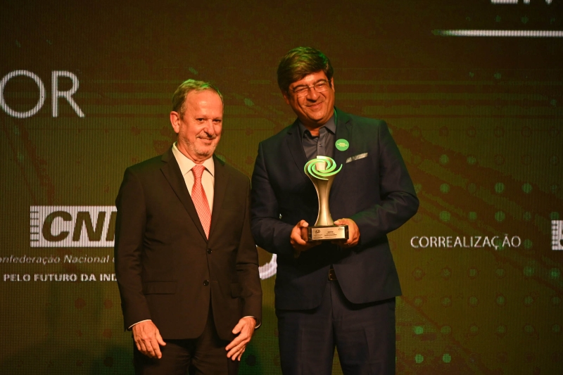 Ricardo Henrique Ramos, CEO da Nanovetores, vencedora na categoria Inovação em Sustentabilidade para Médias Empresas (foto: Iano Andrade/CNI)