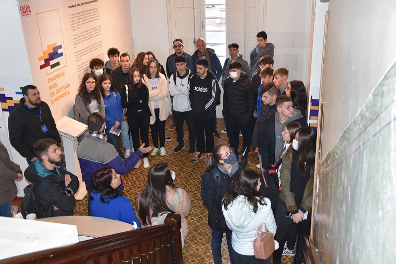 Prédios históricos integraram o roteiro de visita dos estudantes. Foto: Divulgação Escola C