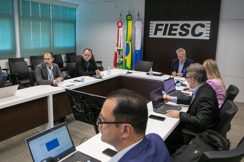 Pesquisa foi apresentada durante reunião híbrida da Câmara de Energia da FIESC (foto: Filipe Scotti)