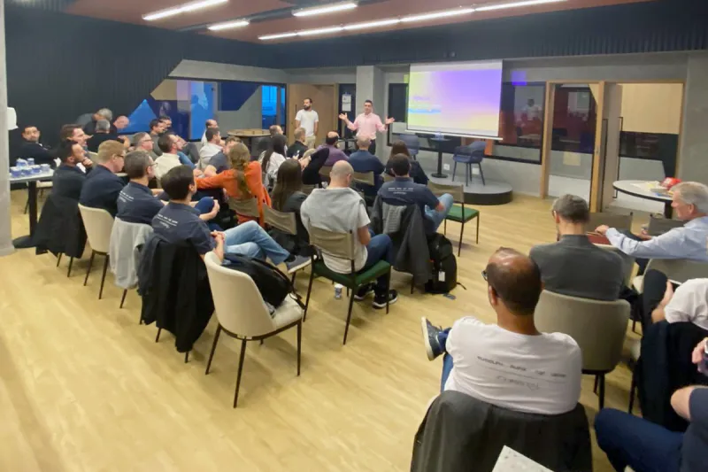 Evento de lançamento do espaço da Christal no hub do Instituto Senai de Inovação (foto: divulgação)