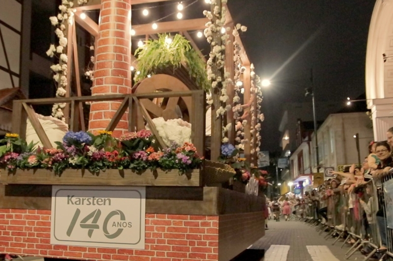 O aniversário de 140 anos da empresa é destaque na Oktoberfest (foto: divulgação Karsten)