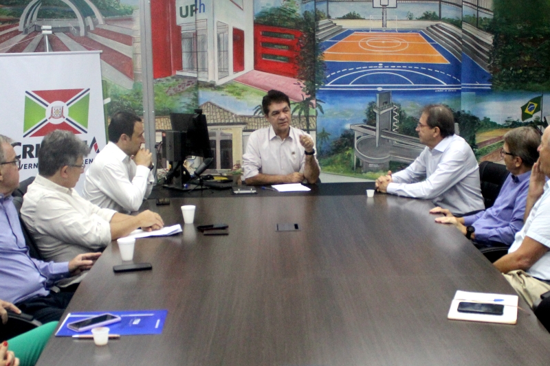 Reunião na prefeitura de Criciúma (foto: Jéssica Pereira)