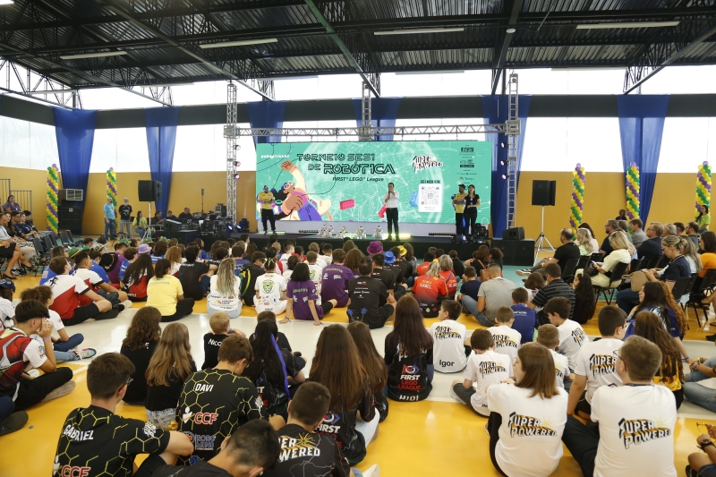 Torneio SESI de Robótica reúne 350 estudantes de todo o estado em Itajaí