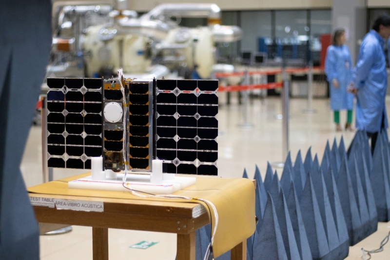 O principal objetivo da missão é validar a arquitetura do satélite e o seu software embarcado, de forma a poder usá-los em satélites de maior porte (foto: divulgação Visiona)