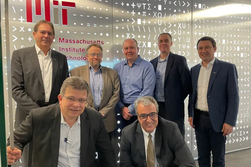 Grupo de SC em visita ao MIT