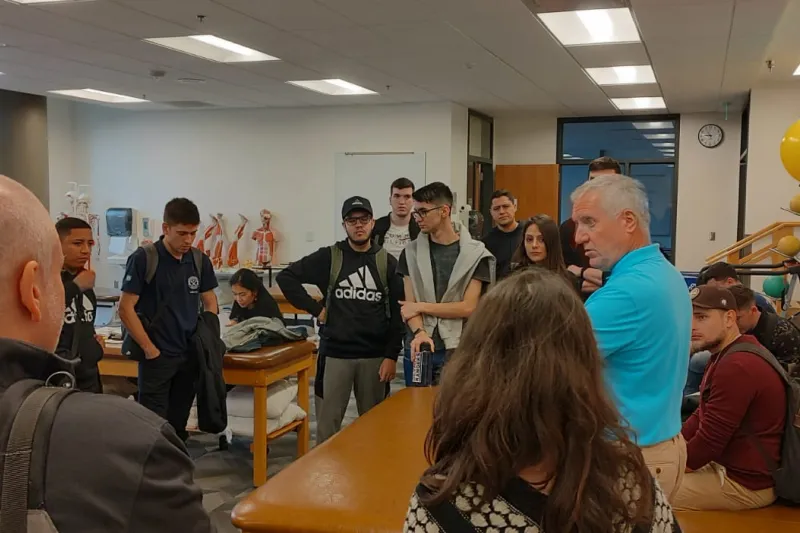 Visita aos laboratórios da universidade de Bremerton. Foto: Valério Piana