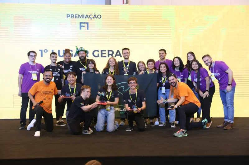 Equipes vencedoras da F1 in Schools. Foto: André Kopsch