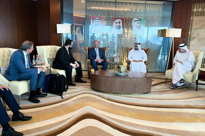 Missão apresenta potencial de SC para Câmara de Comércio de Dubai. 