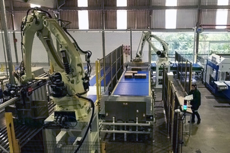 Robôs poupam 1,3 mil horas/mês de trabalho manual na Irani de Vargem Bonita