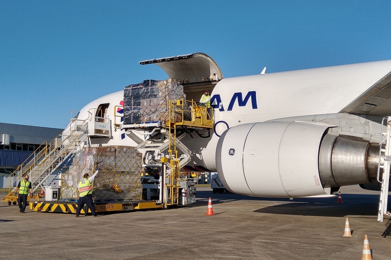 Movimentação de cargas cresce nos aeroportos catarinenses
