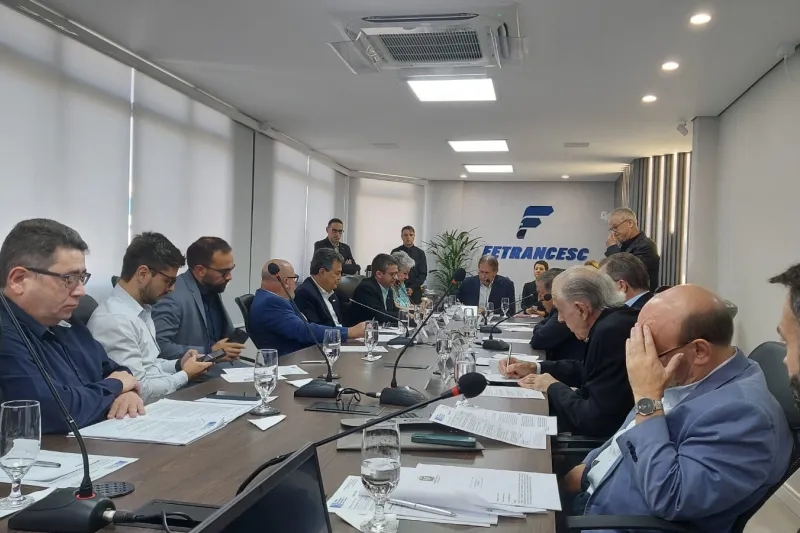 Reunião foi realizada nesta segunda (22) na sede da Fetrancesc. (Foto: Elisabete Francio)