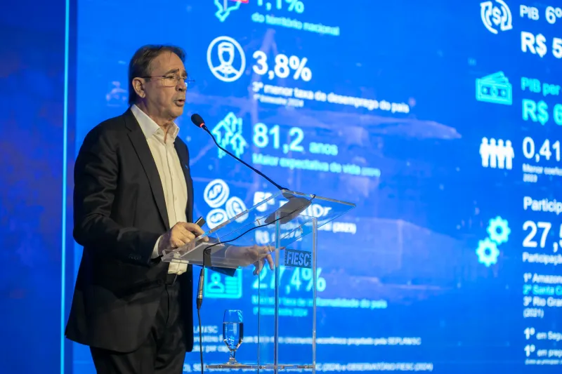 Presidente da FIESC reforça necessidade de controle de gastos públicos