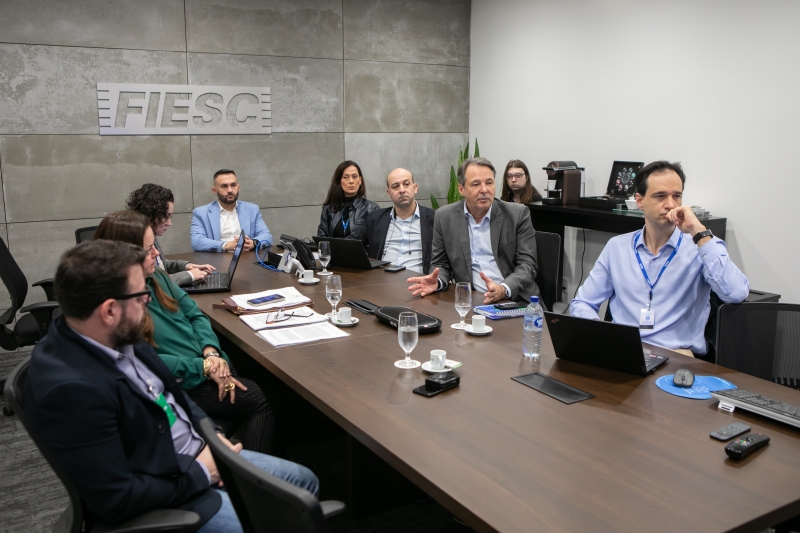 Reunião conjunta de Câmaras da FIESC debate desafios e impactos econômicos de decisões judiciais sobre o tema. (Foto: Filipe Scotti)