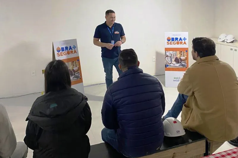 Equipes são treinadas por profissionais do SESI e Seconci (Divulgação)