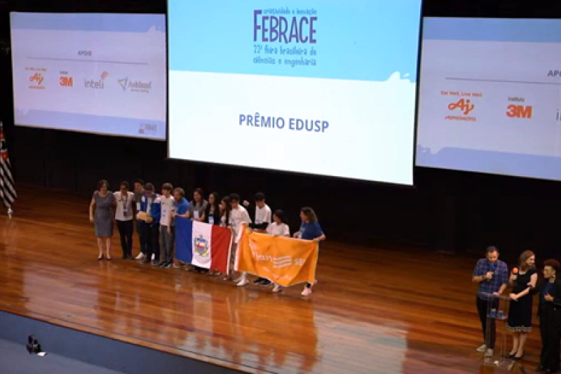 Grupo de Joinville recebe prêmio da Editora da USP na FEBRACE (Divulgação)