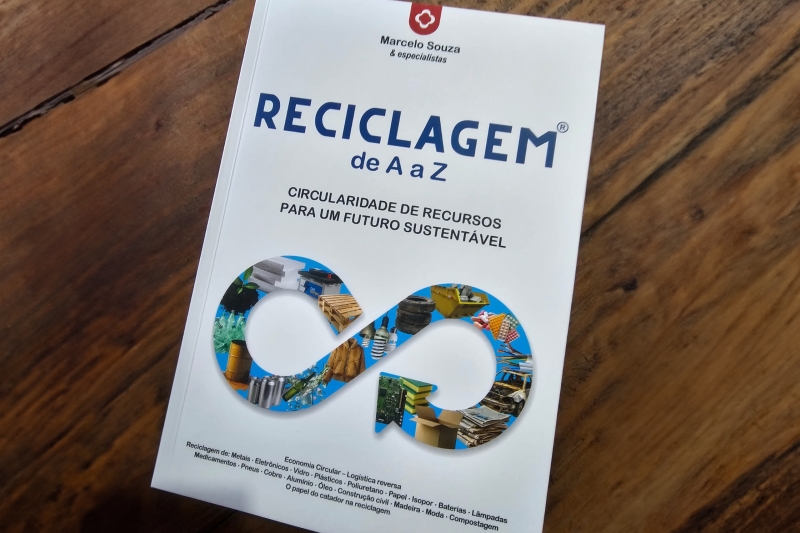 Albano Schmidt é um dos autores convidados do livro "Reciclagem de A a Z"