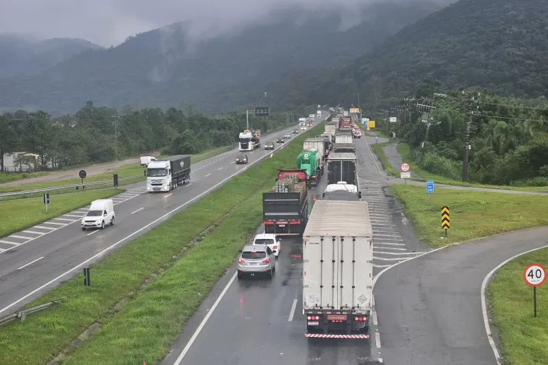 Repactuação da BR-101 Norte e conclusão das BRs 280 e 470 são prioridades em rodovias. (Foto: Filipe Scotti)