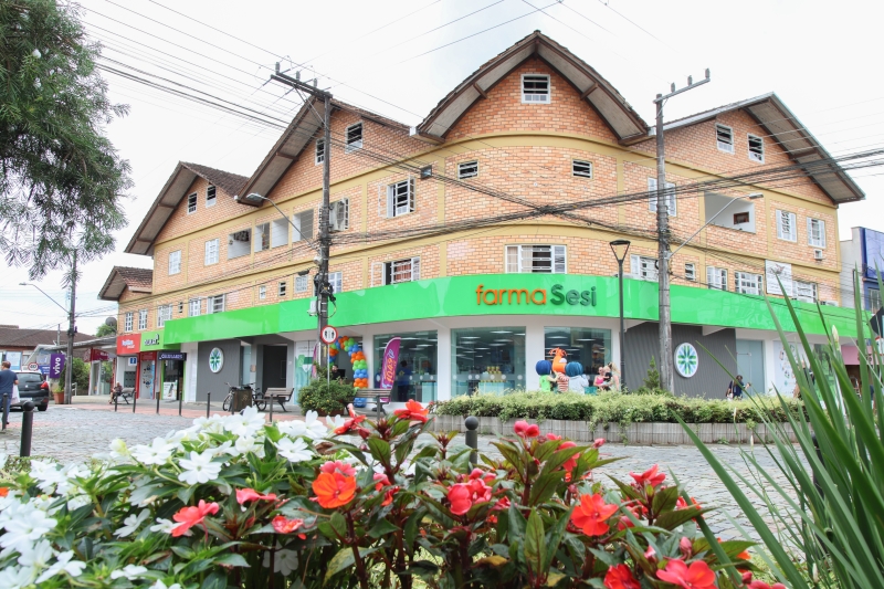 farmaSesi, rede de farmácias do SESI/SC, inaugura filial  em Pomerode