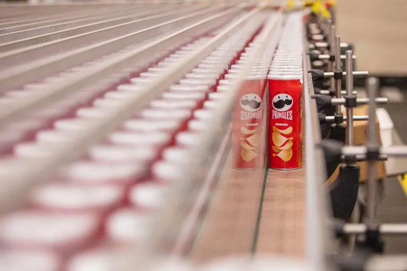 Com fábrica em SC, dona da Pringles investirá R$ 360 milhões até 2026