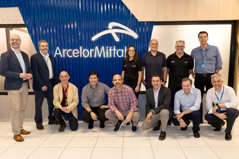 Executivos da empresa e da Federação das Indústrias de SC. Foto: André Kopsch/ArcelorMittal