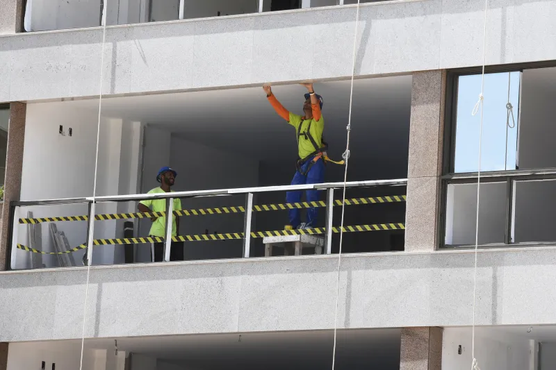 Mercado imobiliário bate recorde de lançamentos e vendas em 2024