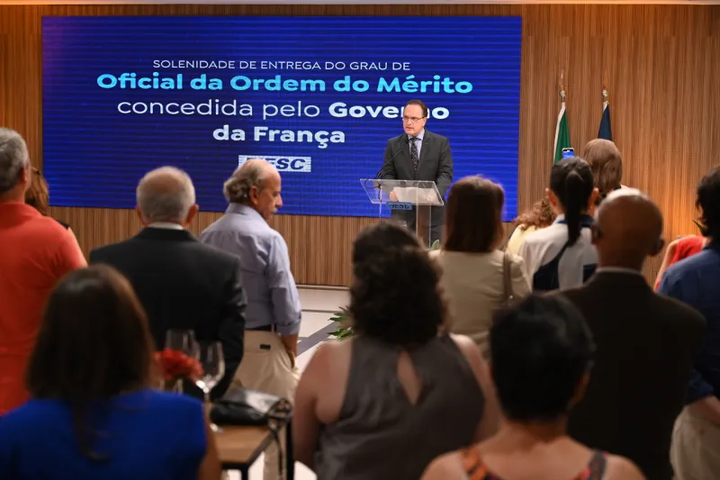 Vice-presidente regional da FIESC, André Odebrecht, durante a cerimônia de homenagem (foto: Fabrício de Almeida)