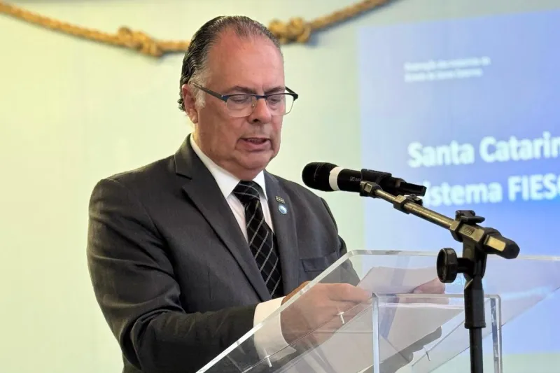 Seleme apresenta força da indústria de SC a membros da maçonaria
