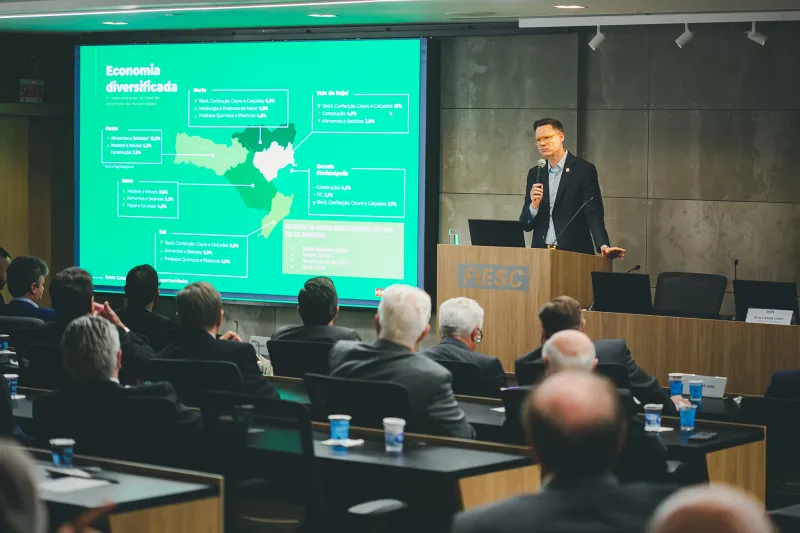 Secretário participou da reunião de diretoria da FIESC (foto: Filipe Scotti)