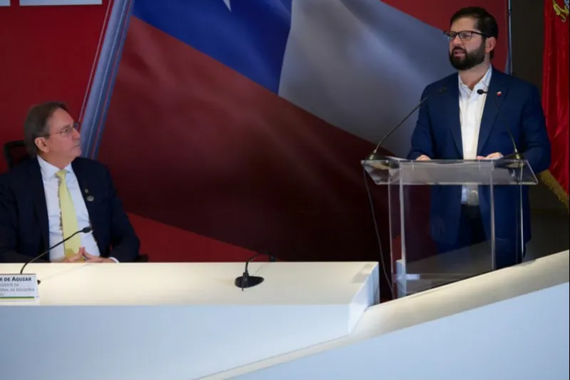 Gabriel Boric, presidente do Chile, em sua participação no Fórum (foto: Iano Andrade/CNI)