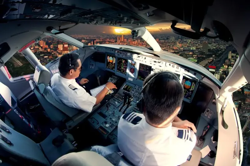 Piloto foi o cargo mais almejado na média global e entre os pesquisados no Brasil (Reprodução)