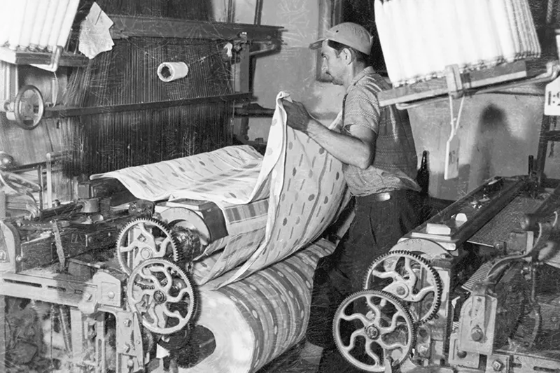 Cenas da indústria catarinense entre os anos 1950 e 1960: setor têxtil no Vale do Itajaí, de alimentos no Oeste e indústria cerâmica no Sul