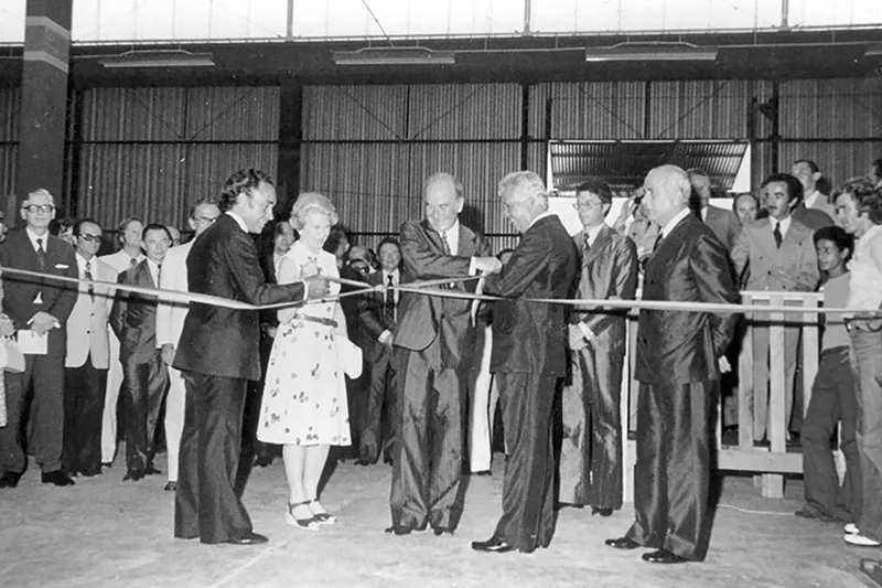 Inauguração e evolução da Embraco, empresa das mais inovadoras de Joinville - Foto: Acervo cultural FIESC