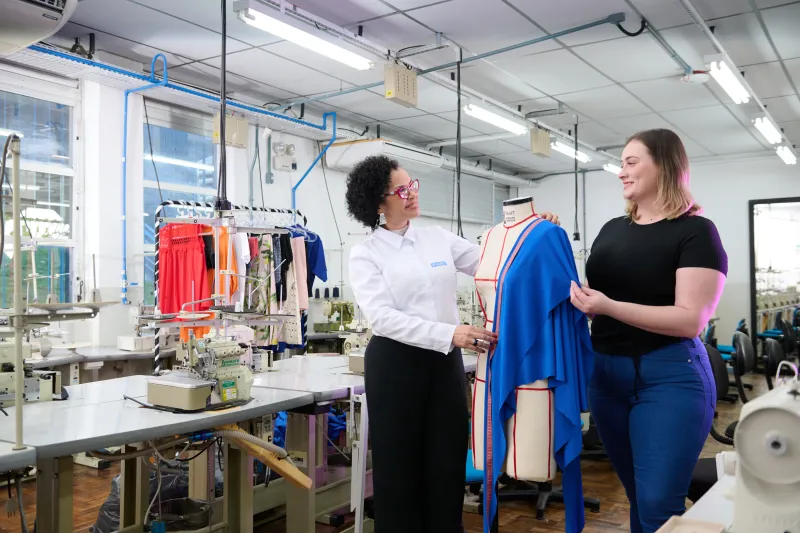 Para quem prefere moda e afins, há formações especiais na área têxtil